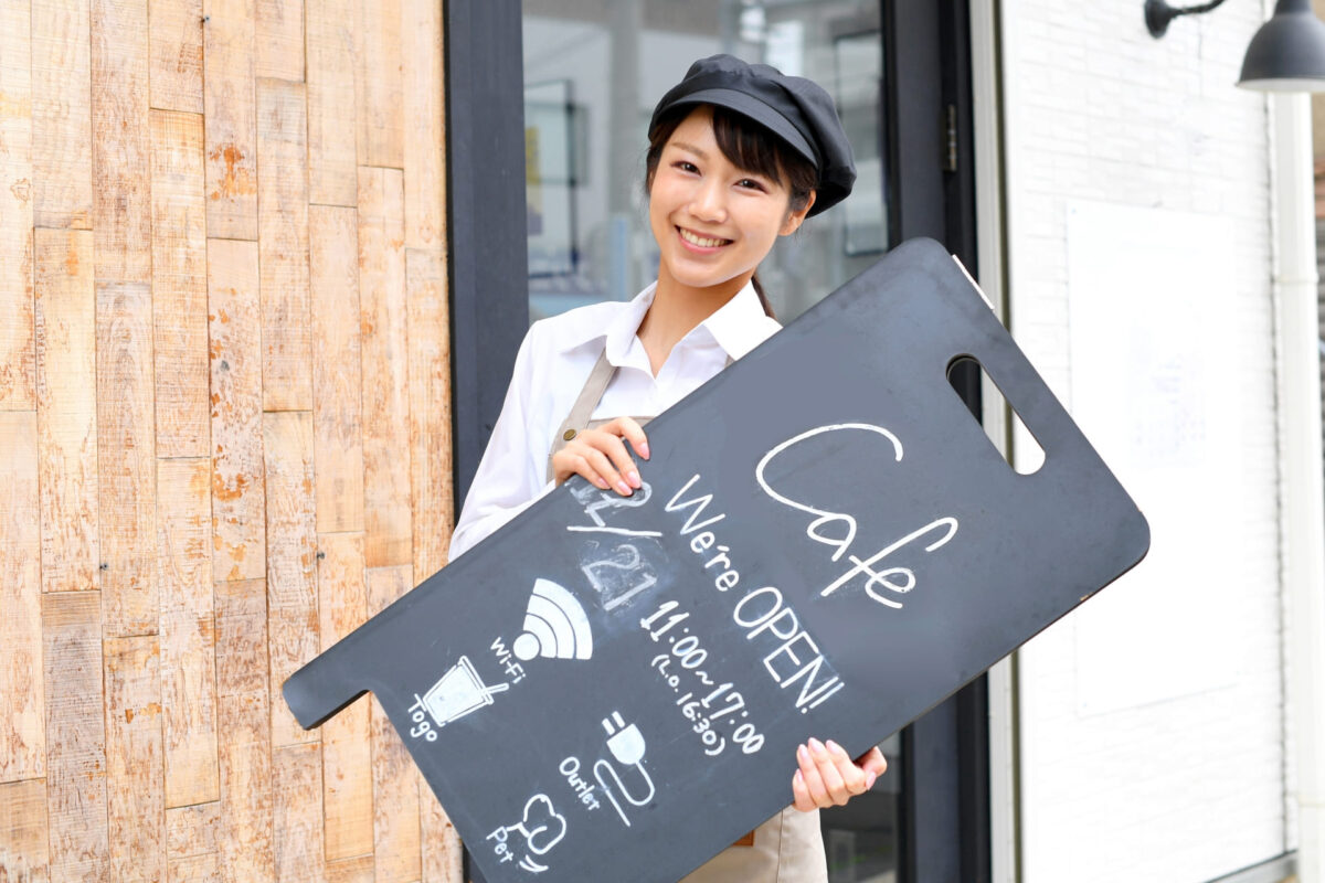 カフェの店員