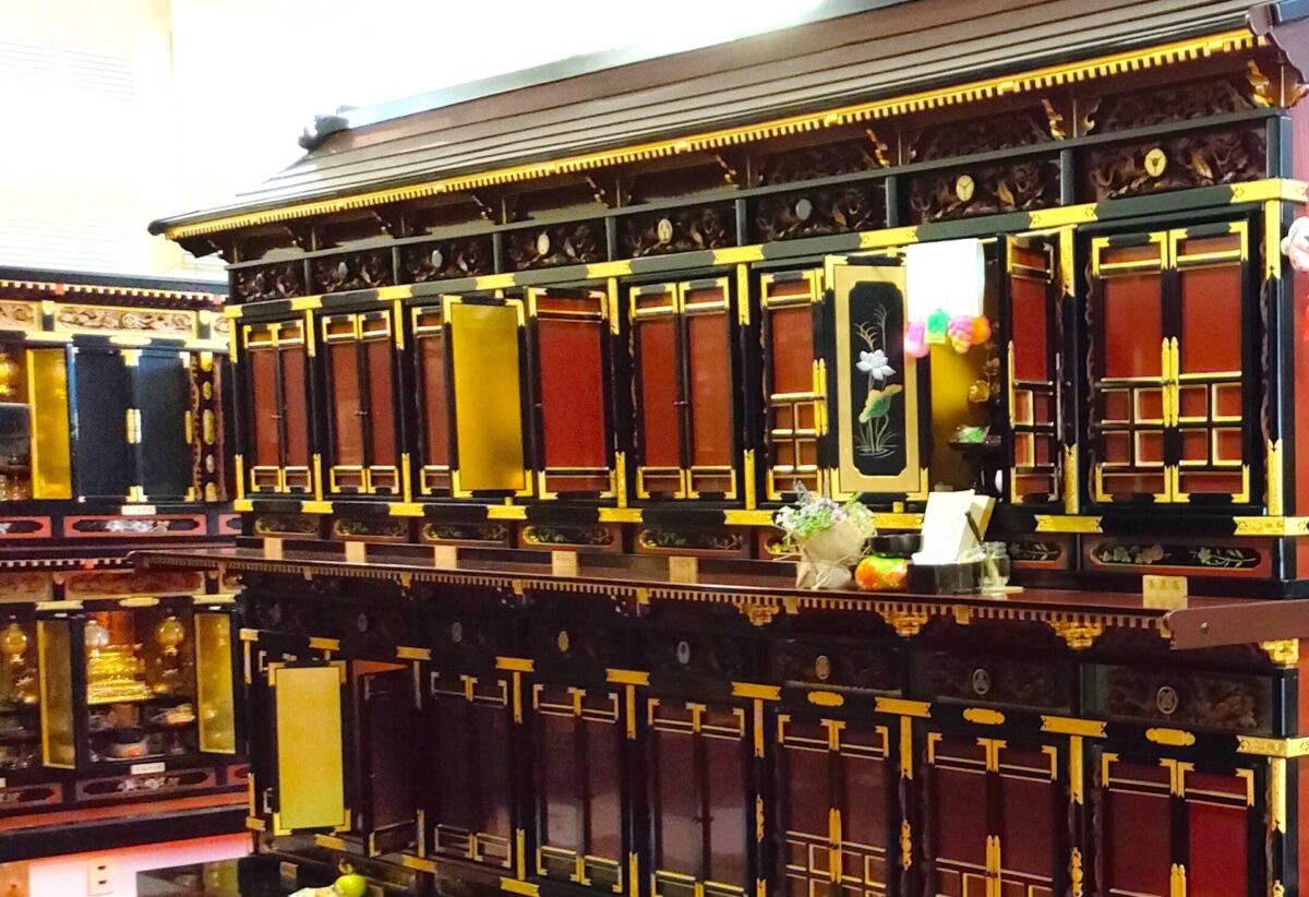 仏壇型納骨堂