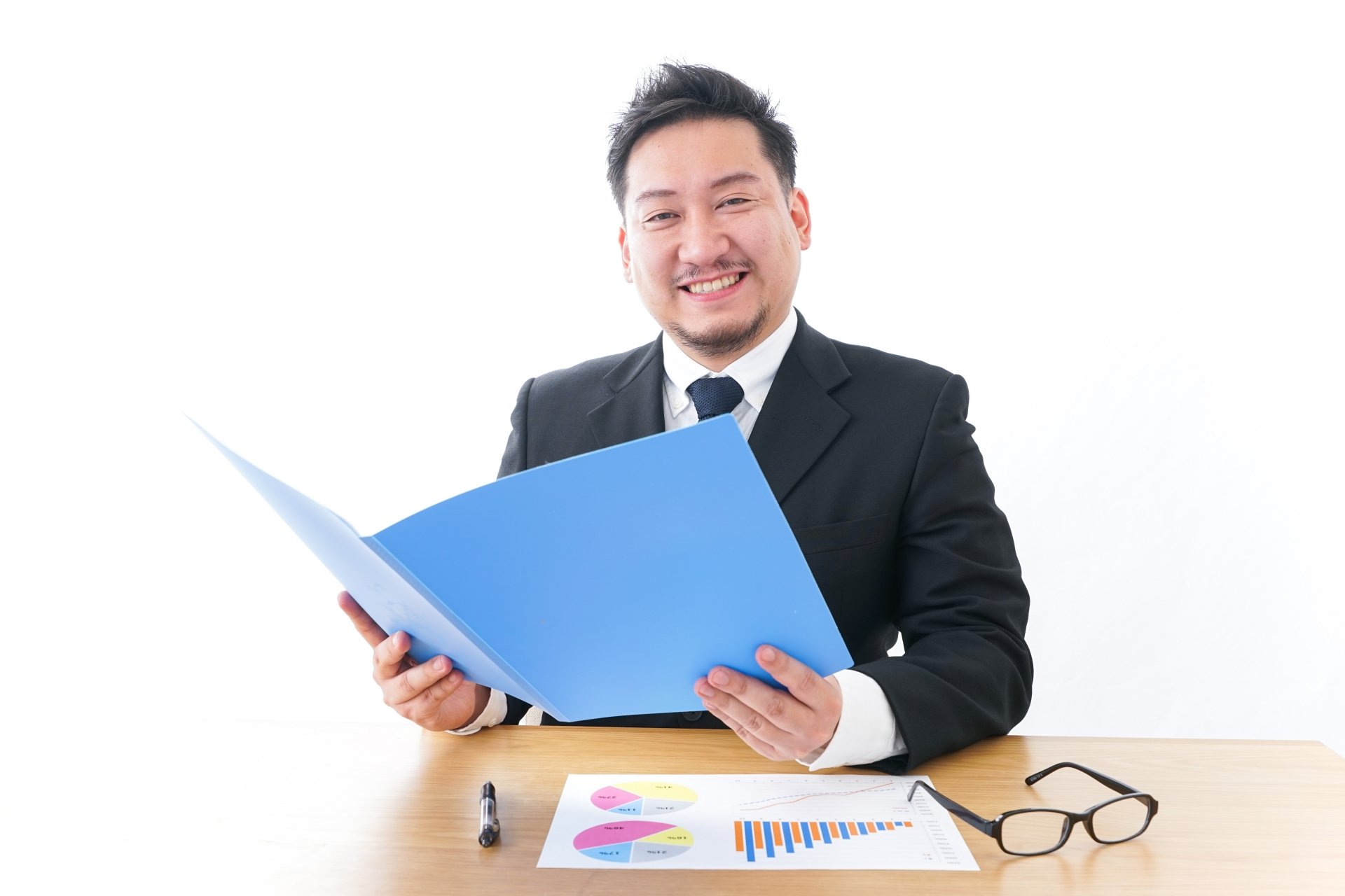 海洋散骨に関する資格を取らせる決断をした葬儀社社長のイメージ