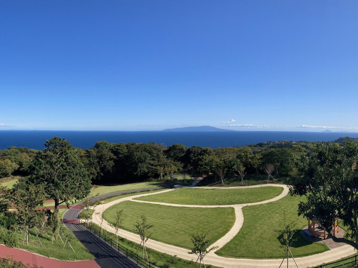 千の花々メモリアルガーデン